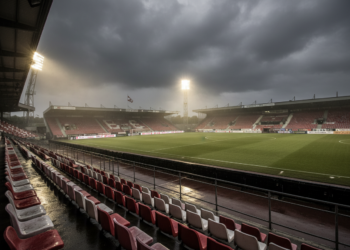 Voormalig scout luidt de noodklok over bestuurscultuur: 'Niemand durft tegen Van Hooijdonk in te gaan'