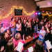 Vrouwenband Douze Points zorgt voor muzikale verbinding tijdens Eurovisie sing-along