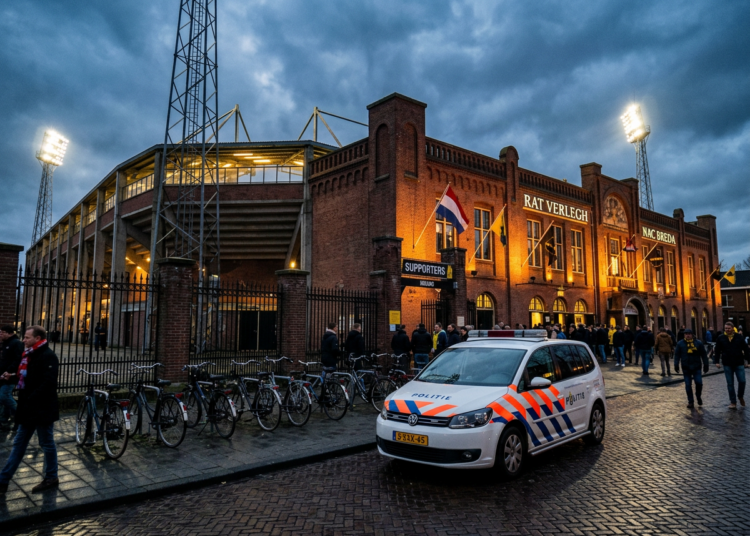 Politiecapaciteit Breda dwingt KNVB tot late aftrap Eredivisie: 'Te gek voor woorden'