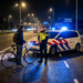 Politie grijpt in: fietser wil snelweg A58 oprijden