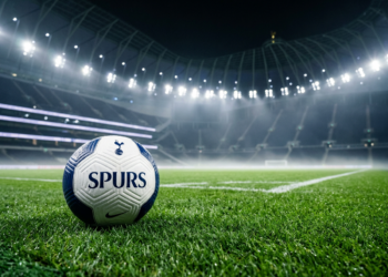Bredase voetbalster Caitlin Dijkstra maakt toptransfer naar Tottenham Hotspur