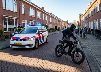 Tasjesdief op fatbike krijgt een week om zich te melden na brutale roof